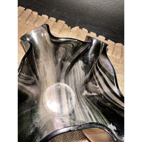 Vintage HAND BLOWN ART GLASS IRIDESCENT HANDKERCHIEF CANDLE HOLDER Vase EUC - Picture 15 of 16